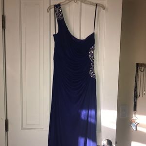 Floor length navy blue slim fit prom dress